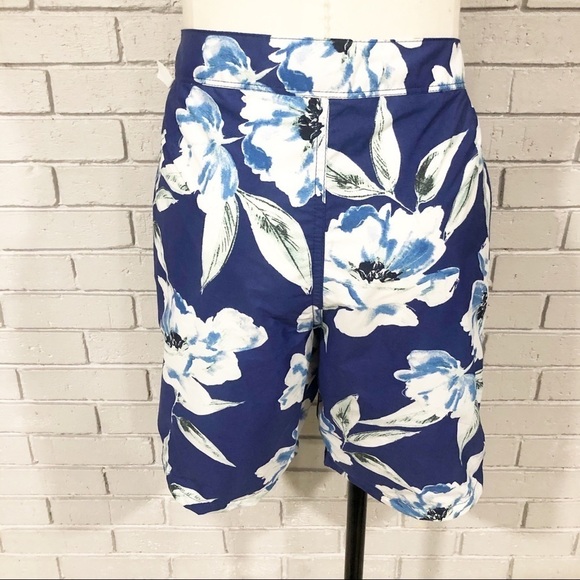 J.Crew Men’s 9" Large Blue Floral Print Board Short‎ - Picture 7 of 9